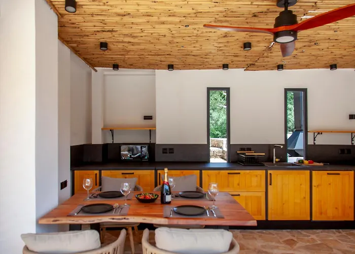 فيلة Dara And Todd